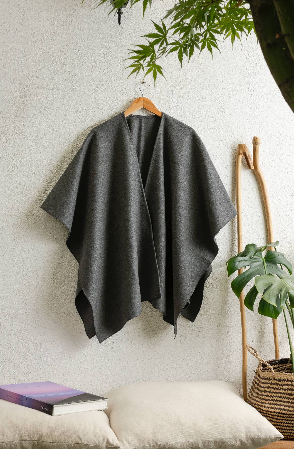 Ruana de Lana Merino Gris liso - ULMMO Origen