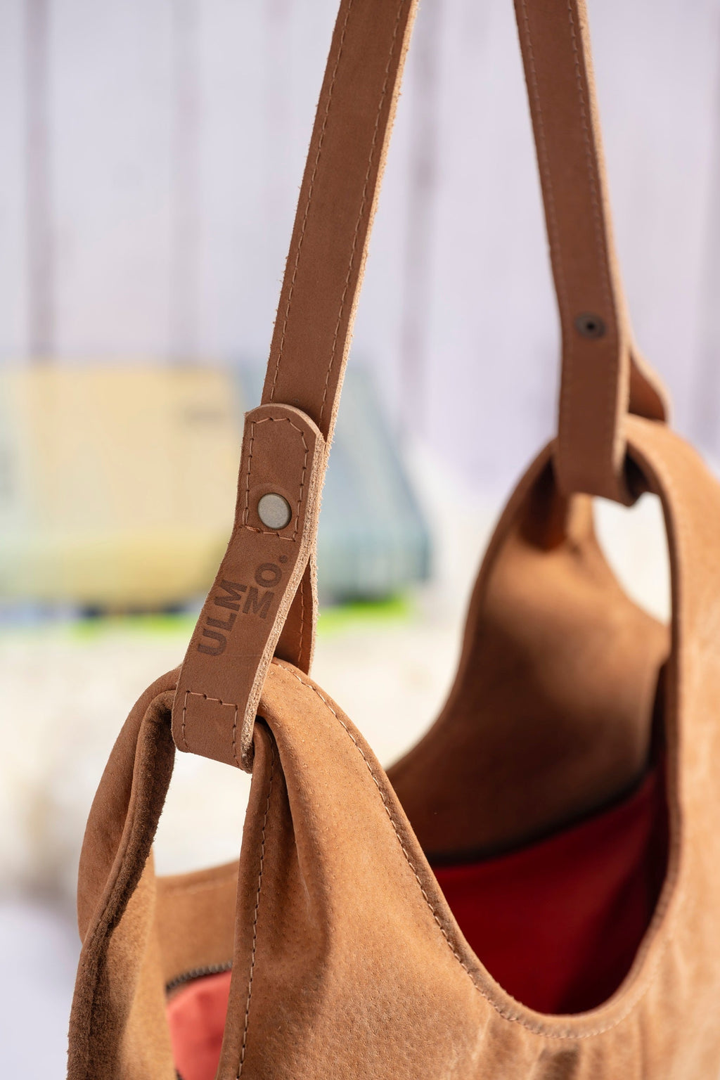 Cartera cuero carpincho con forro lino color salmón