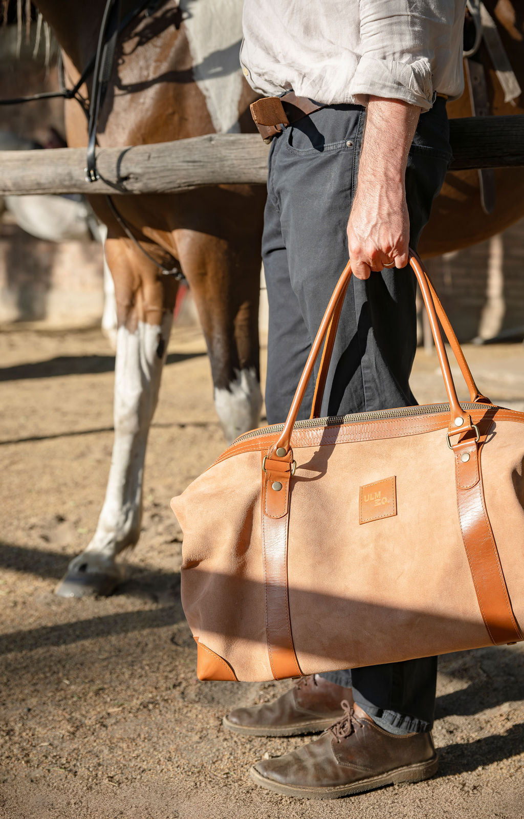 Bolso ULMMO Cuero Camel - forro cóndor azul