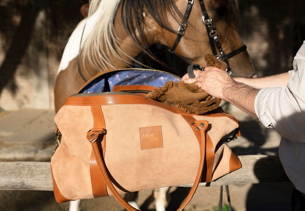 Bolso ULMMO Cuero Camel - forro cóndor azul