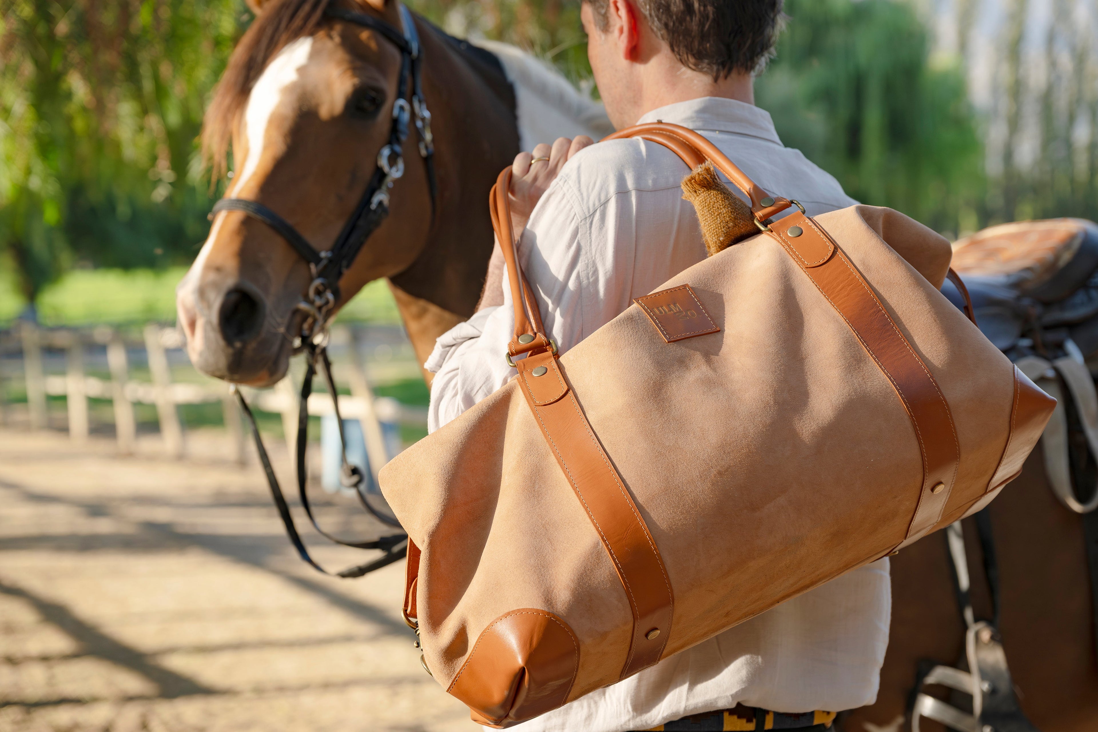Bolso ULMMO Cuero Camel - forro cóndor azul