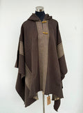 Poncho Diseño Mapuche con Capucha . Lana y Alpaca - Café Moro con Beige