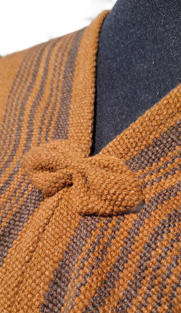 Poncho Tradicional Lana - Camel con líneas Gris Marengo