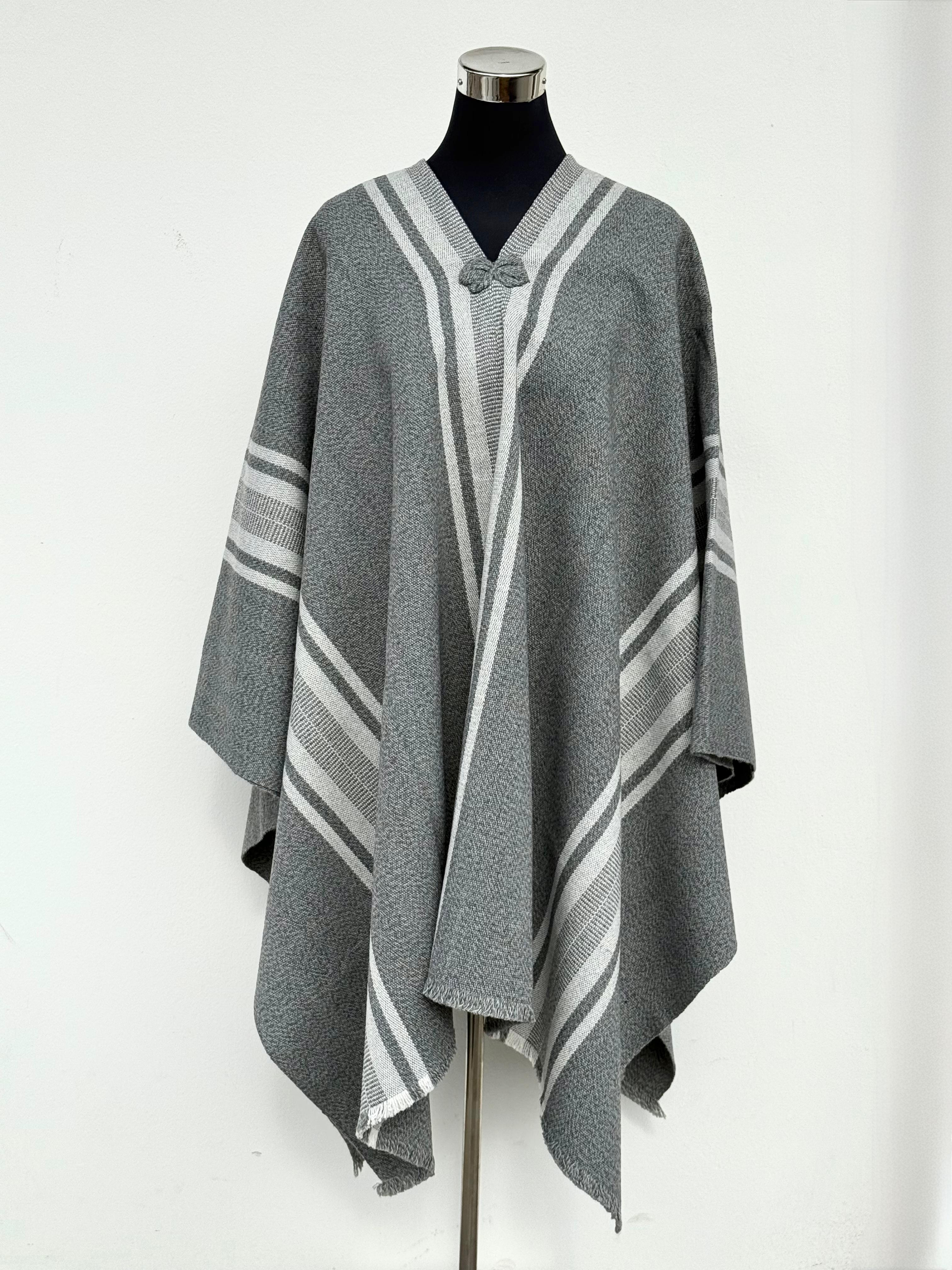 Poncho Peinecillo -  Lana y Alpaca  - Gris con Blanco