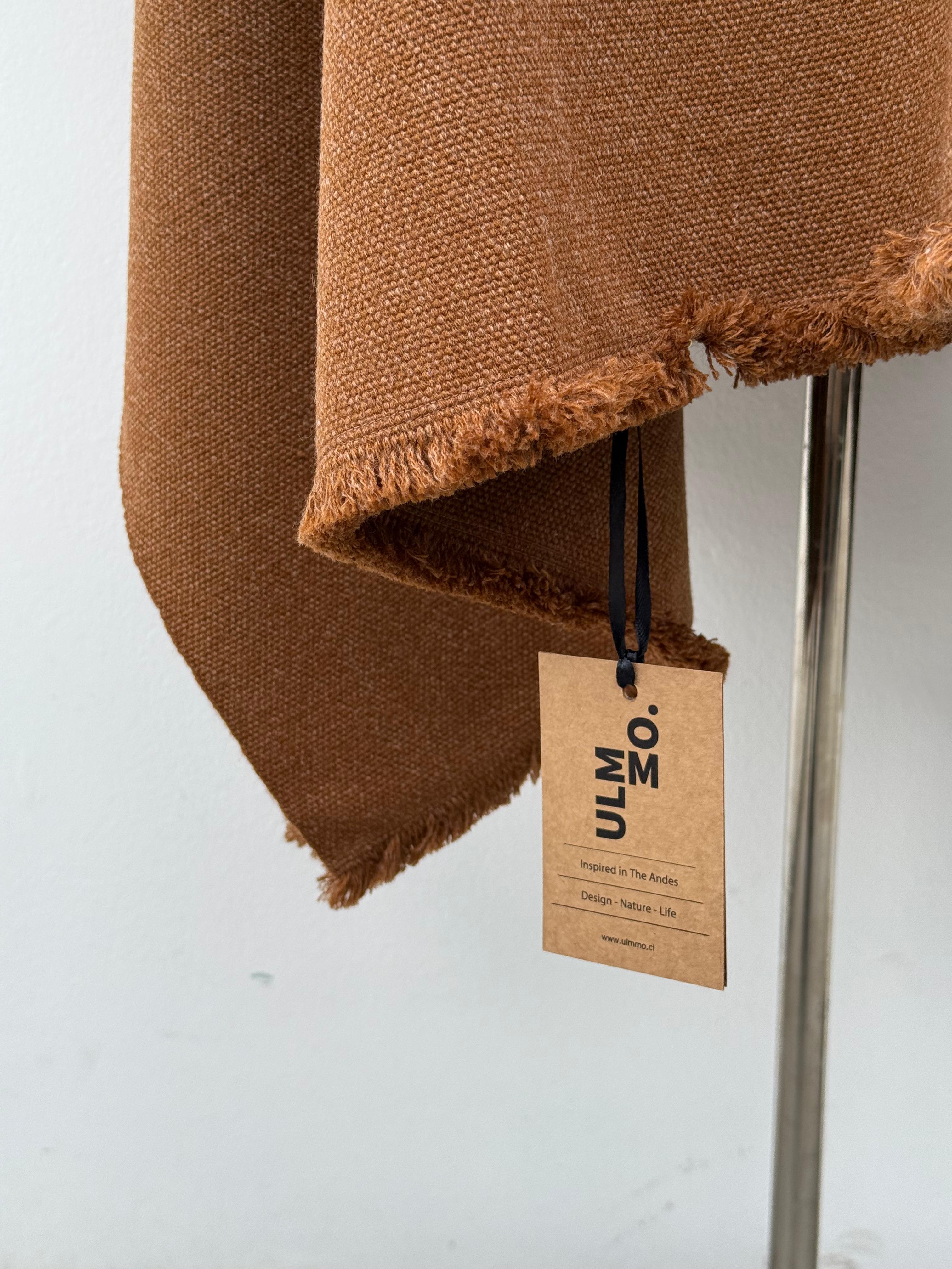 Poncho Tradicional Lana con Capucha - Camel - Creado en Chile