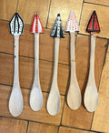 Cucharas Selknam 30 cm madera pintada a mano