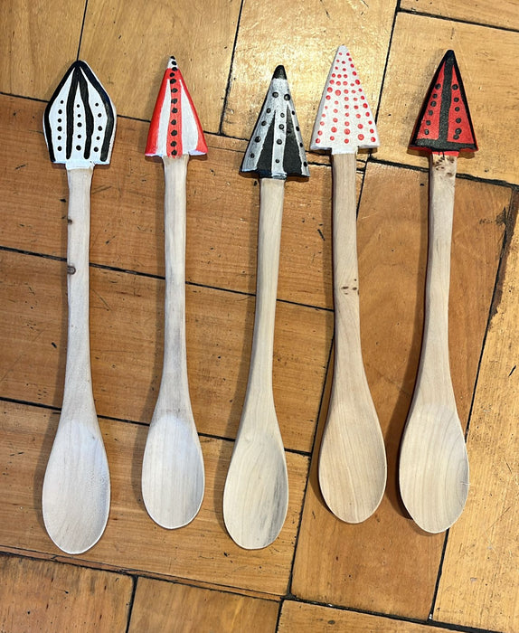 Cucharas Selknam 30 cm madera pintada a mano
