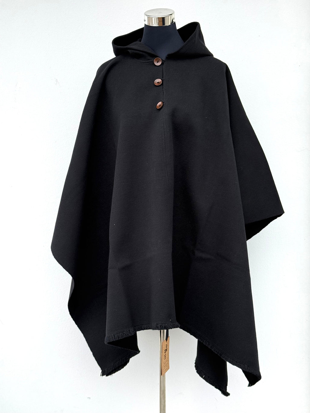 Poncho Tradicional Lana con Capucha - Negro - Creado en Chile