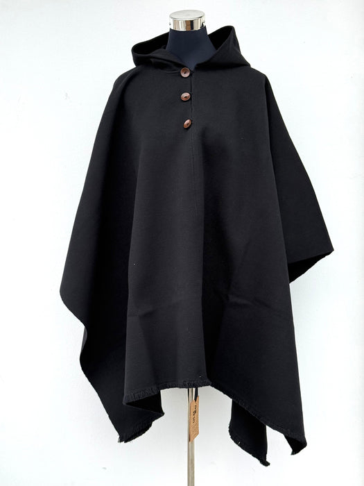 Poncho Tradicional Lana con Capucha - Negro - Creado en Chile