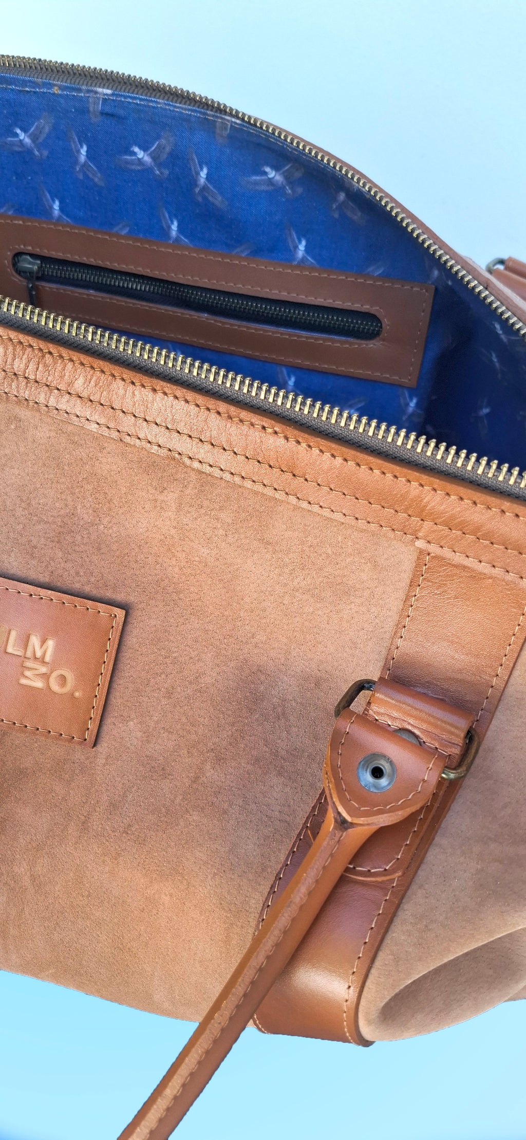 Bolso ULMMO Cuero Camel - forro cóndor azul